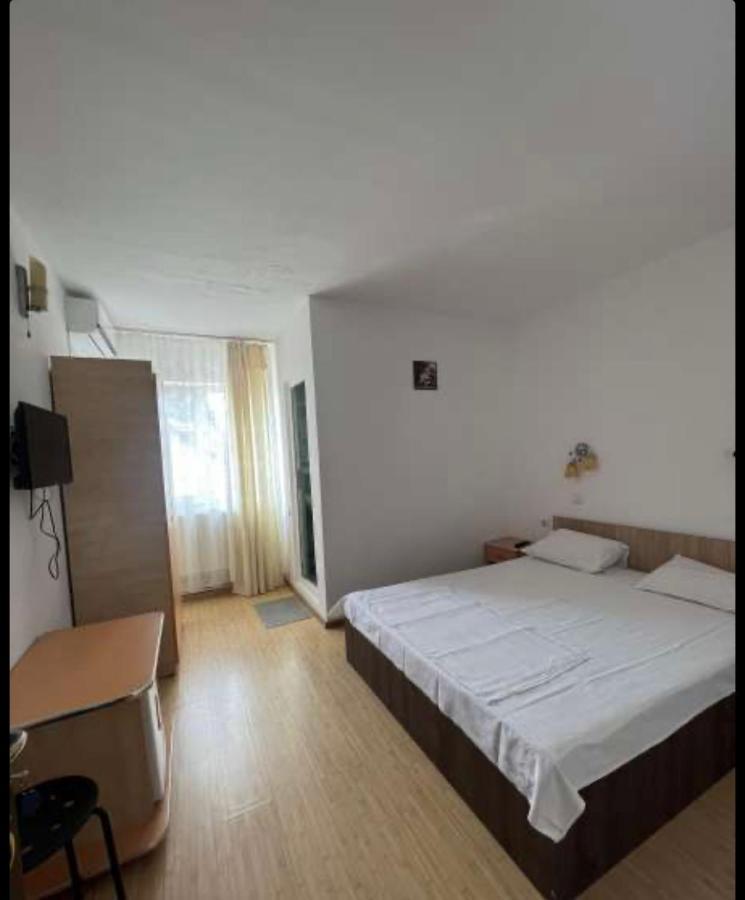 فندق Vila George كوستِنيست المظهر الخارجي الصورة