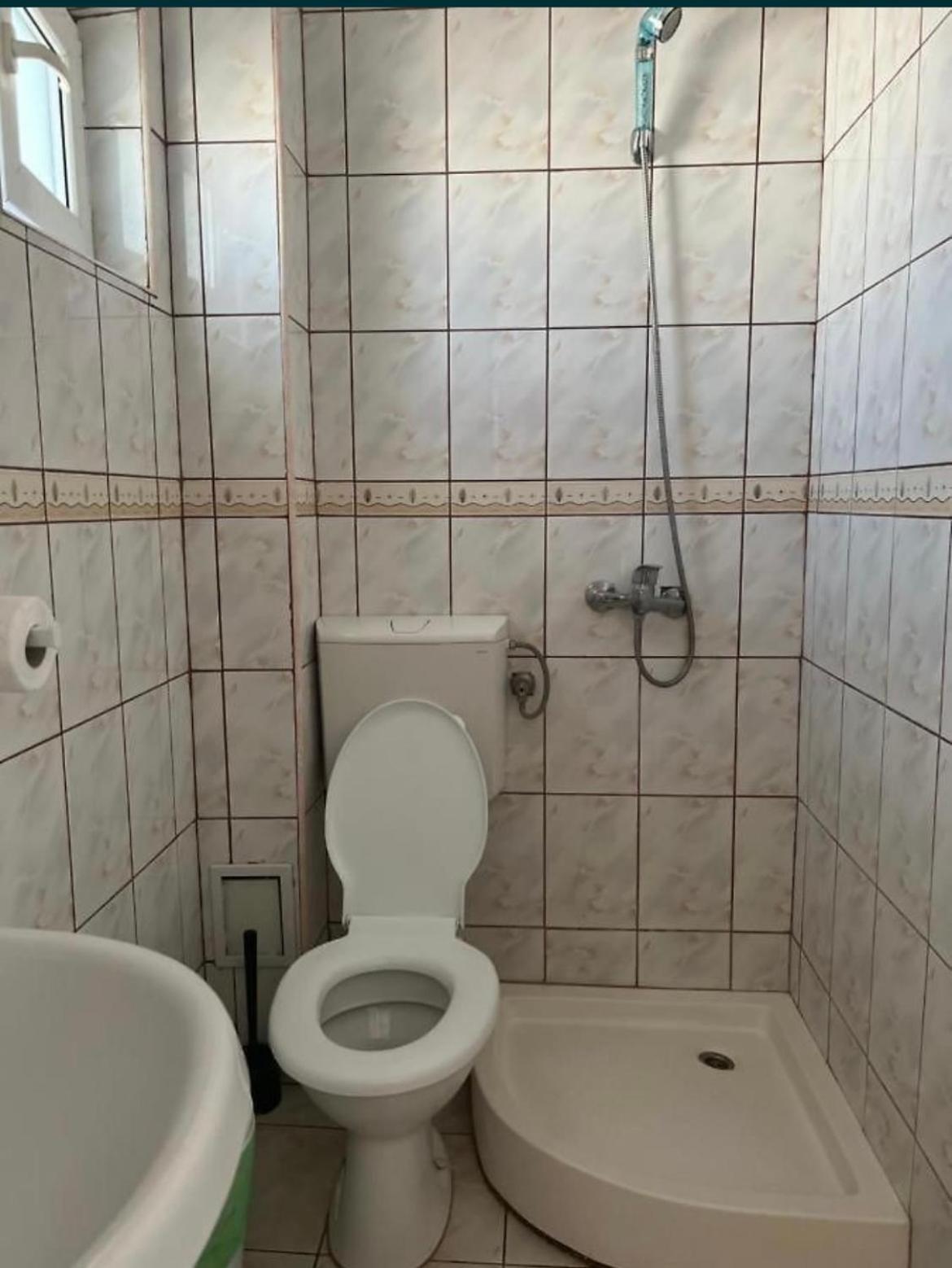 فندق Vila George كوستِنيست المظهر الخارجي الصورة